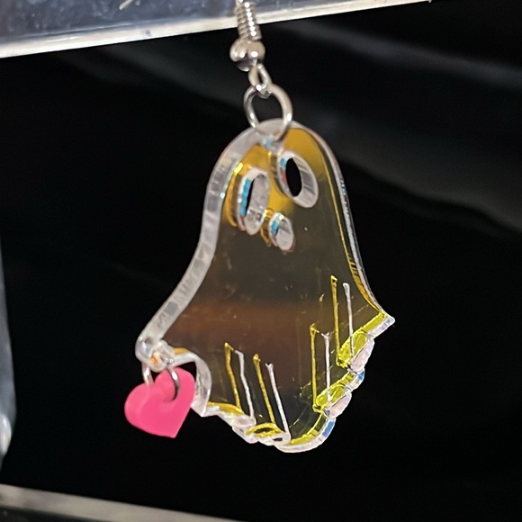 Ghost with a Little Heart Earrings - Picture 5 of 7